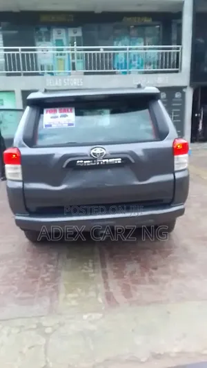 Toyota 4-Runner Limited 4WD 2012 Gray