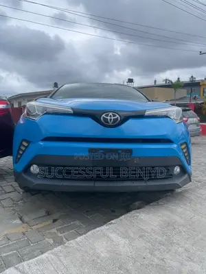Toyota C-HR 2019 Blue