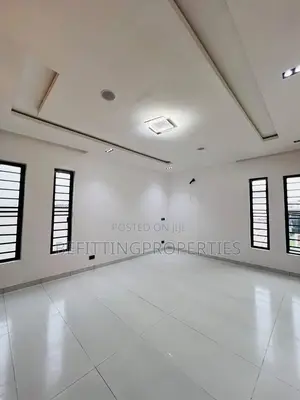 5bdrm Duplex in Lekki for sale