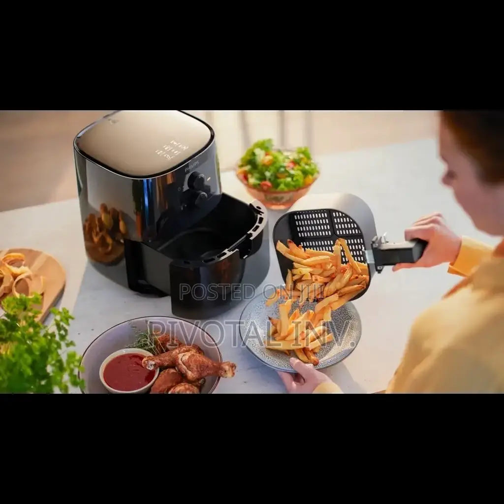 Philips Airfryer HD9200/90 - Brand New