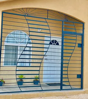 Sparkling Window Bugulary