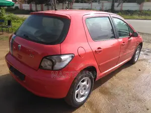 Peugeot 307 1.4 2004 Red