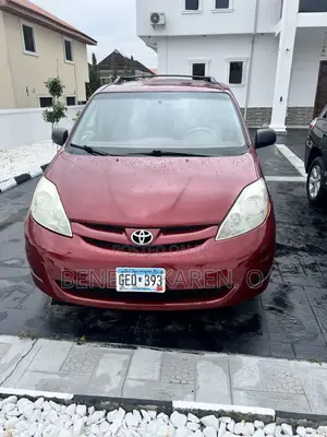 Toyota Sienna 2008 Red