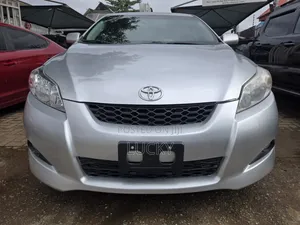 Toyota Matrix Hatchback FWD (1.8L 4cyl 5M) 2010 Silver