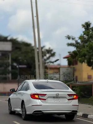 Honda Accord EX (1.5L 4cyl Turbo CVT) 2019 White