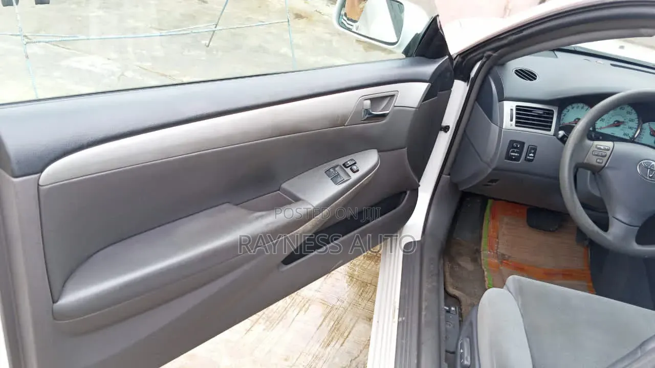 Toyota Solara 2006 White