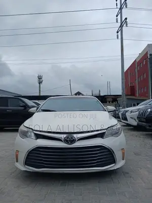 Toyota Avalon XLE Sedar FWD (3.5L 6cyl 6A) 2013 White