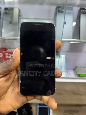 Apple iPhone X 64 GB White