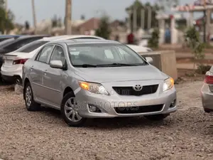 Toyota Corolla 2010 Silver
