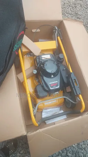 Honda GXV Powered Lawnmower