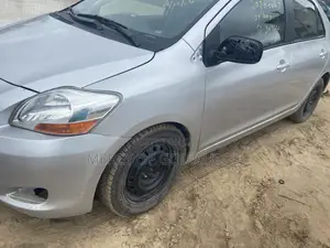 Toyota Yaris 2008 Silver
