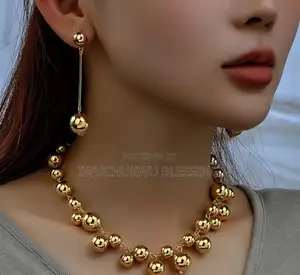 A Luxurious and Elegant Golden PCS