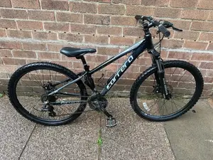 Carrera Vengeance Mountain Bike – 21 Speed (Great Condition!)