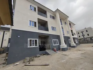 3bdrm Block of Flats in Durumi for sale