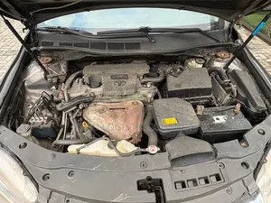 Toyota Camry SE 4dr Sedan (2.5L 4cyl 6A) 2017 Gray
