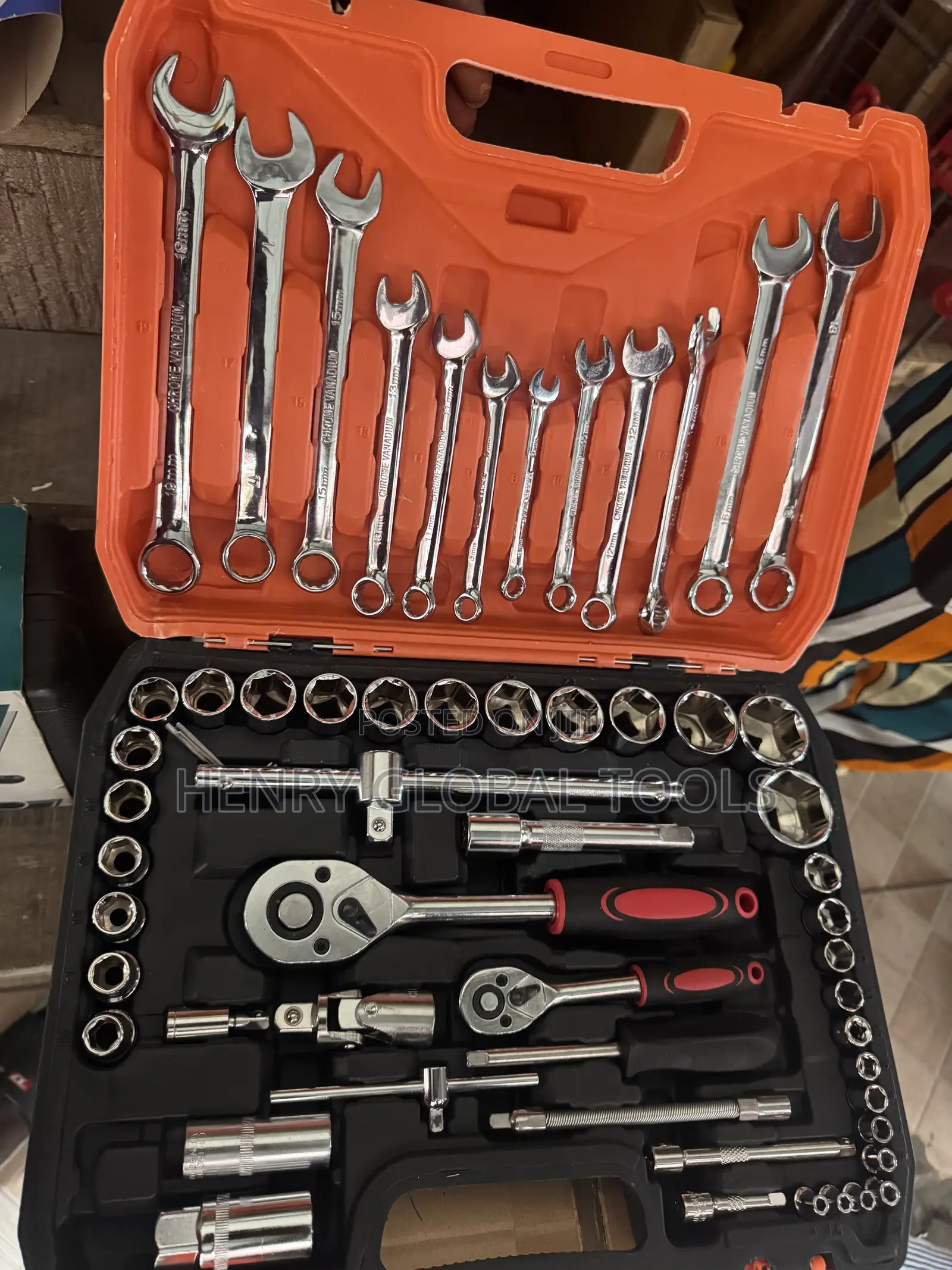 61PCS Professional Socket Spanner Tool Set –