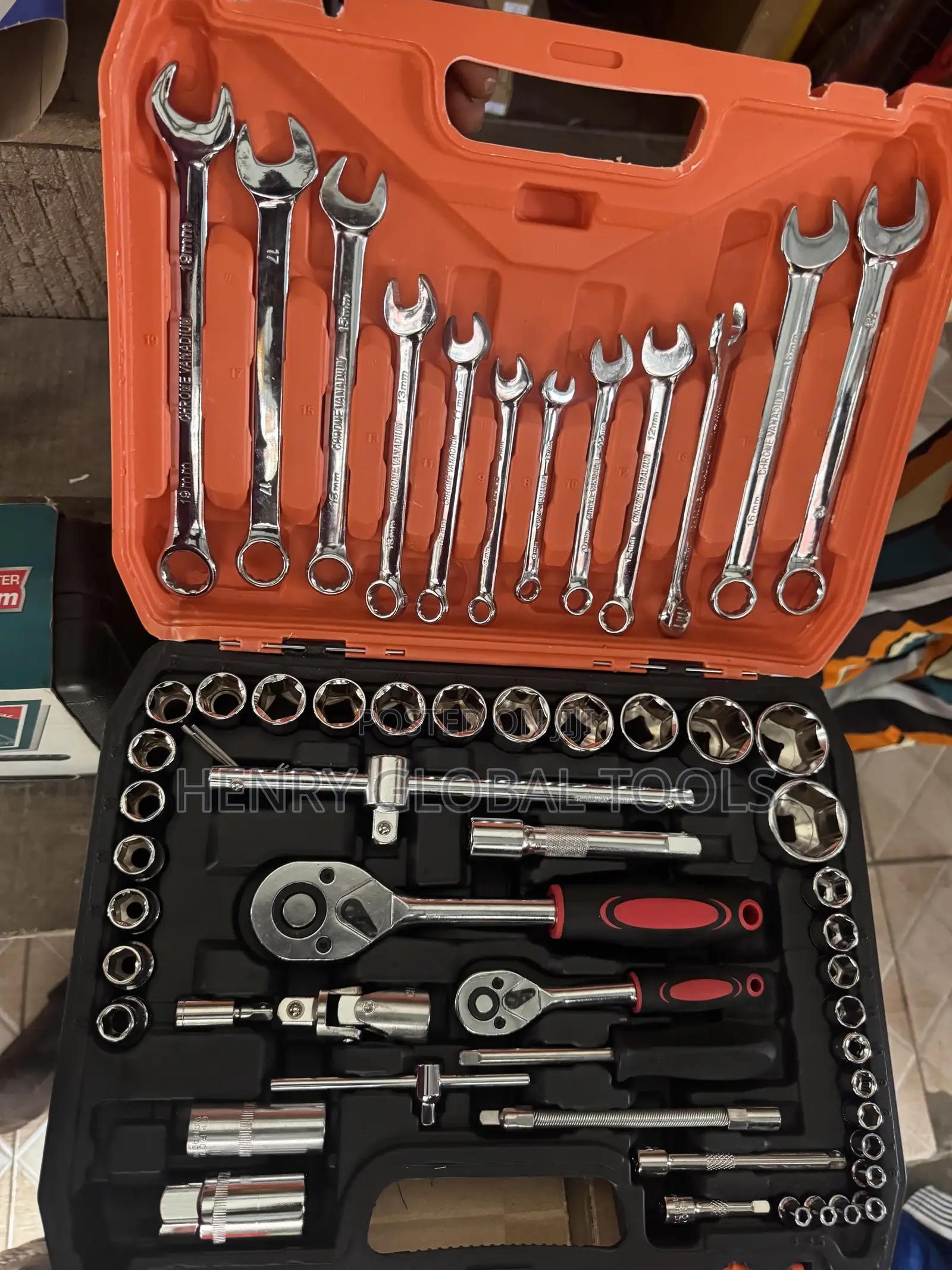 61PCS Professional Socket Spanner Tool Set –