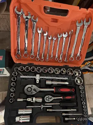 61PCS Professional Socket Spanner Tool Set –