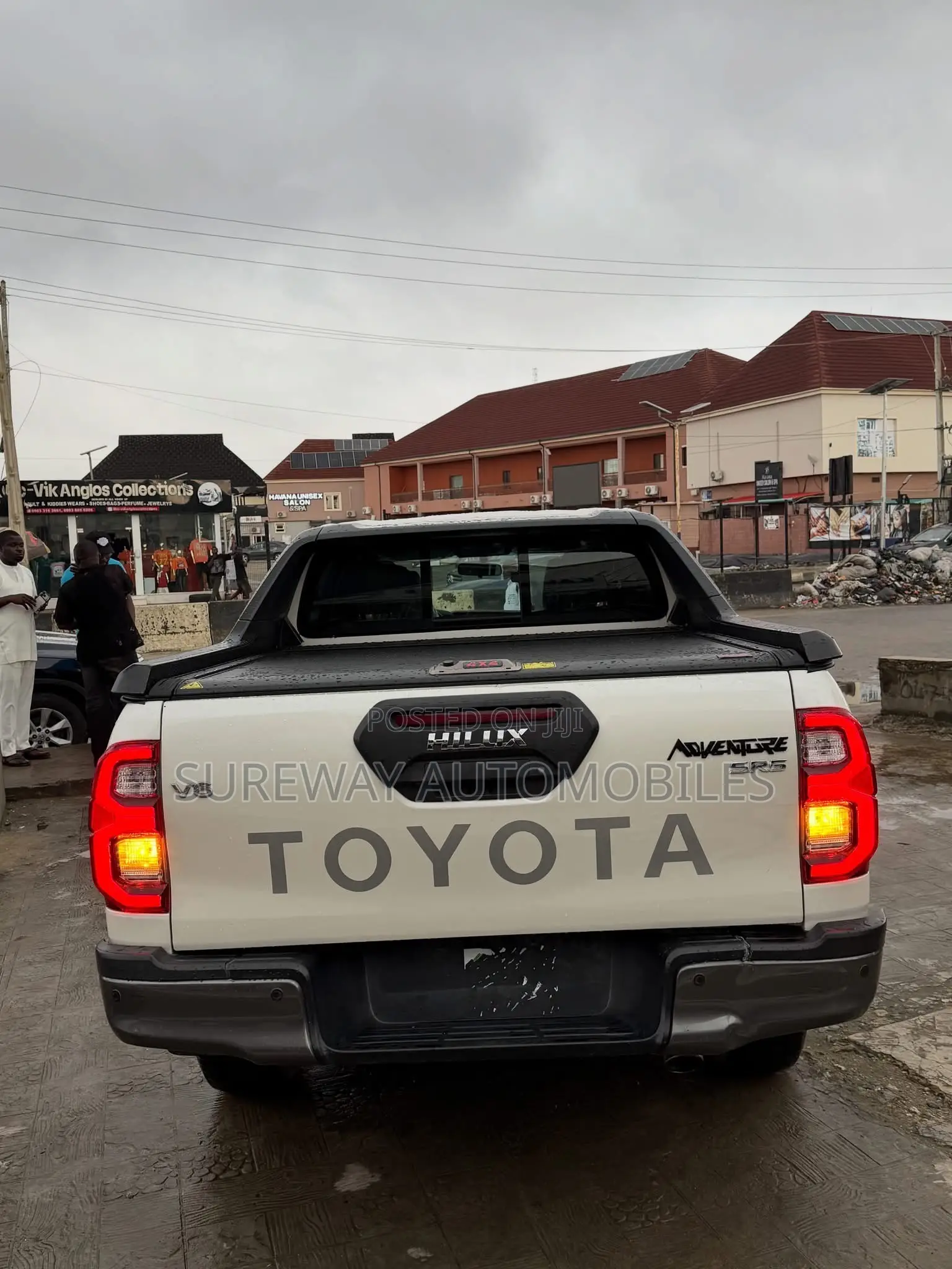 Toyota Hilux 2020 White