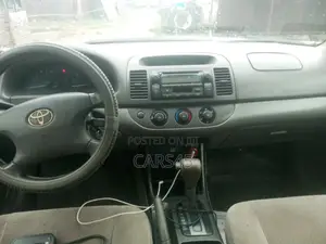 Toyota Camry LE 4dr Sedan (2.4L 4cyl 4A) 2004 Beige