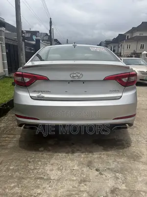 Hyundai Sonata Sport 4dr Sedan (2.4L 4cyl 6A) 2015 Silver