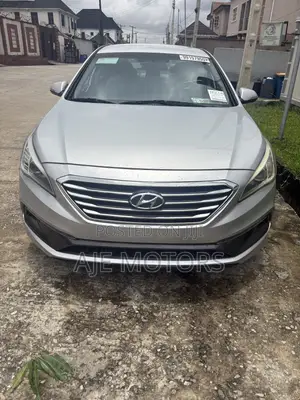 Hyundai Sonata Sport 4dr Sedan (2.4L 4cyl 6A) 2015 Silver