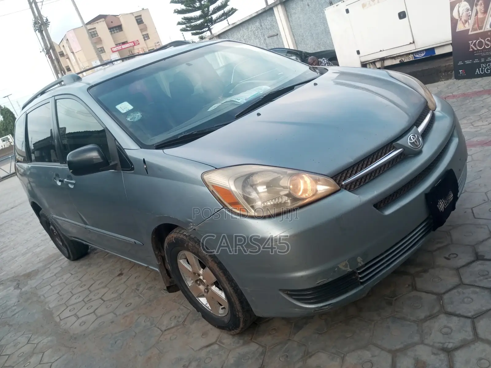 Toyota Sienna 2004 Blue