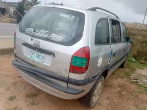 Toyota Opa 2002 Silver