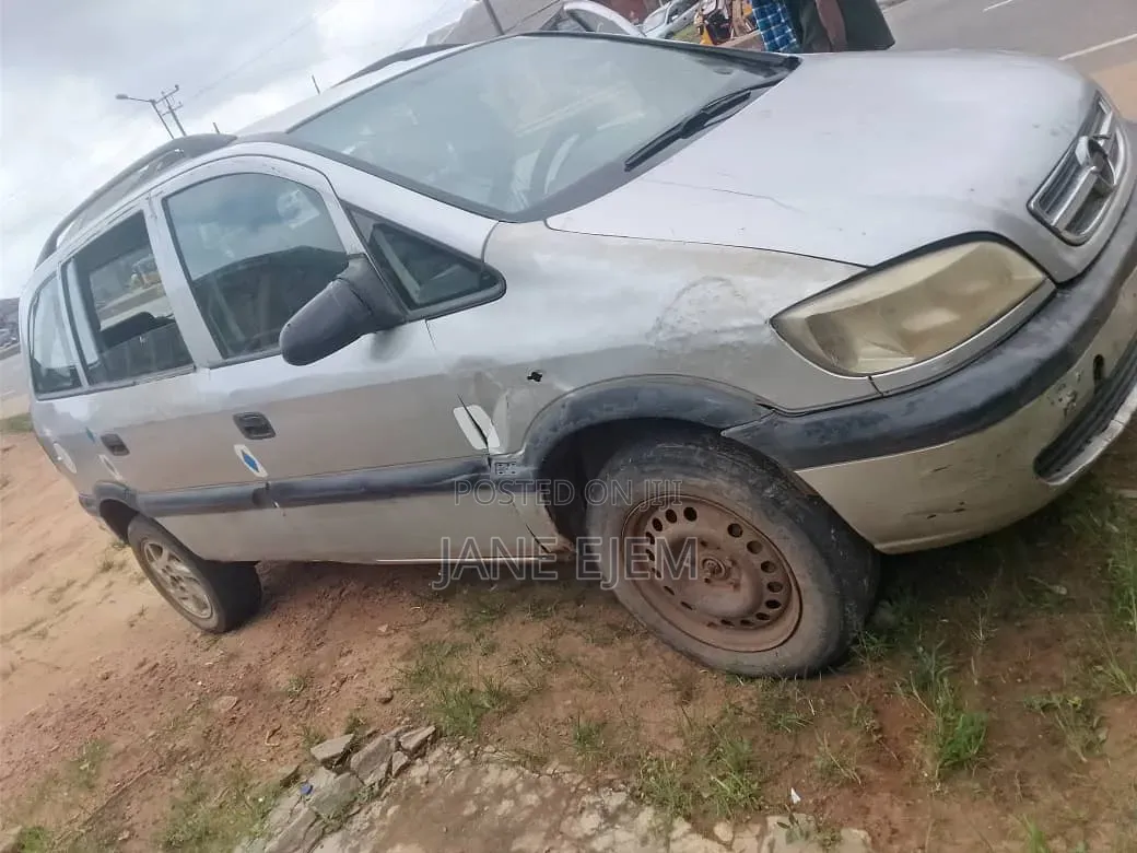 Toyota Opa 2002 Silver