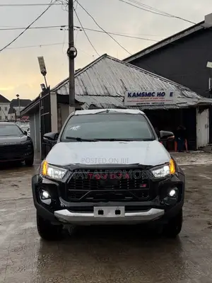 Toyota Hilux 2020 Black