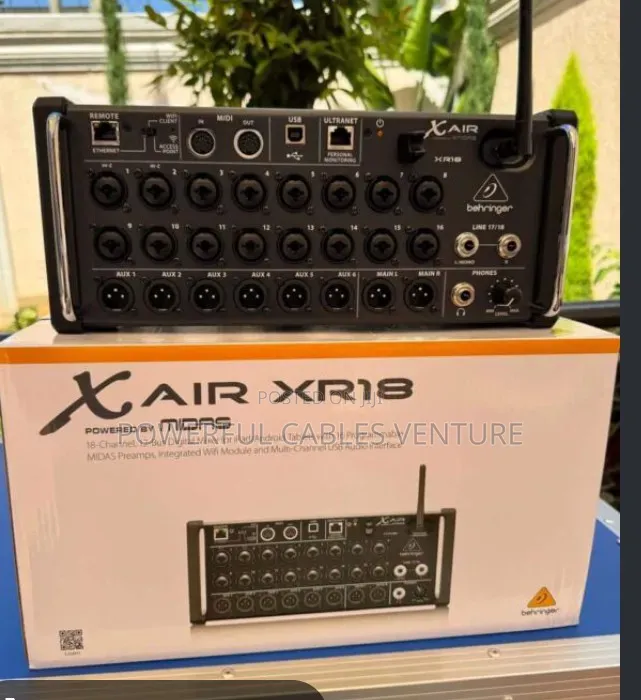 Behringer XR18