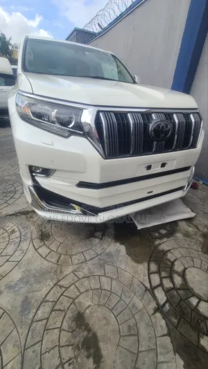 Toyota Land Cruiser Prado 2019 White