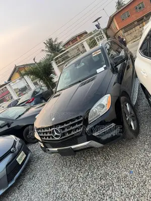 Mercedes-Benz M Class ML350 4MATIC 4dr SUV AWD (3.5L 6cyl 7A) 2014