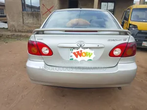 Toyota Corolla 2004 Silver