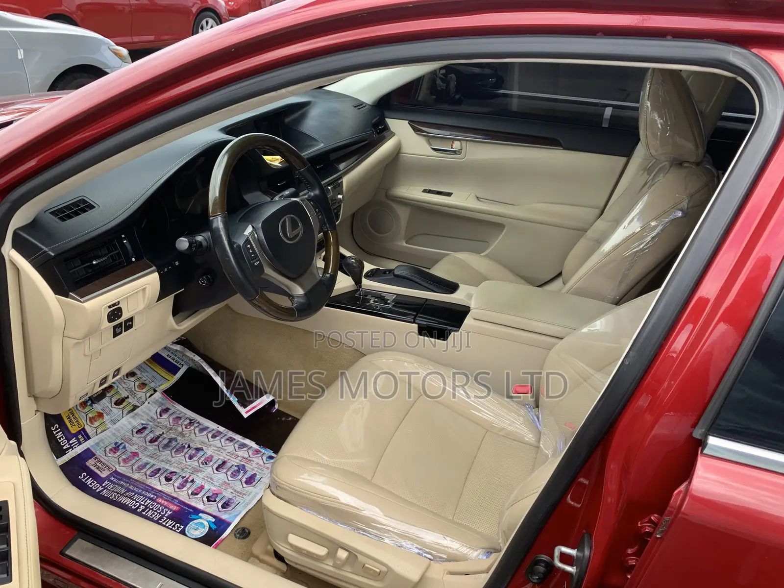 Lexus ES 2015 Red