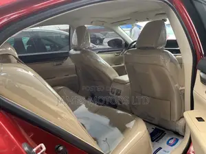 Lexus ES 2015 Red