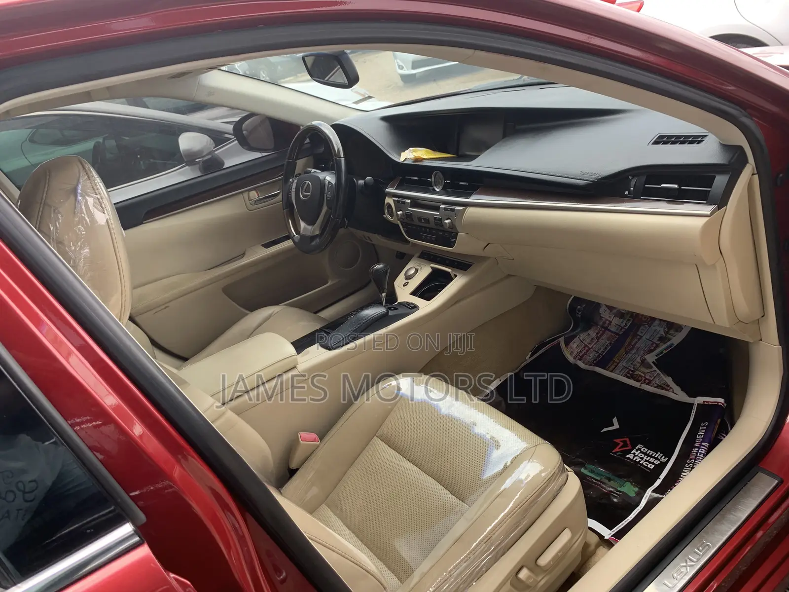 Lexus ES 2015 Red
