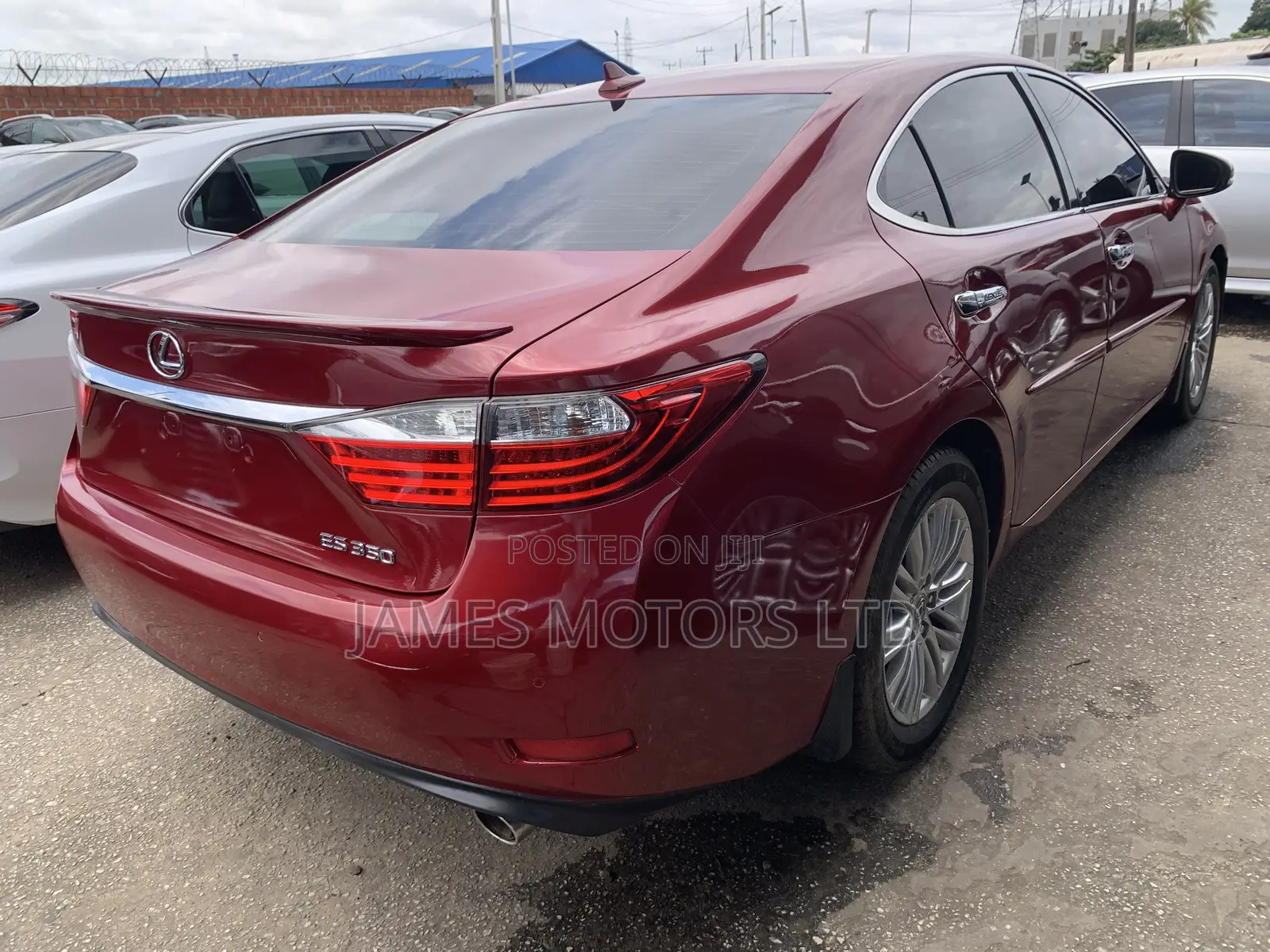 Lexus ES 2015 Red