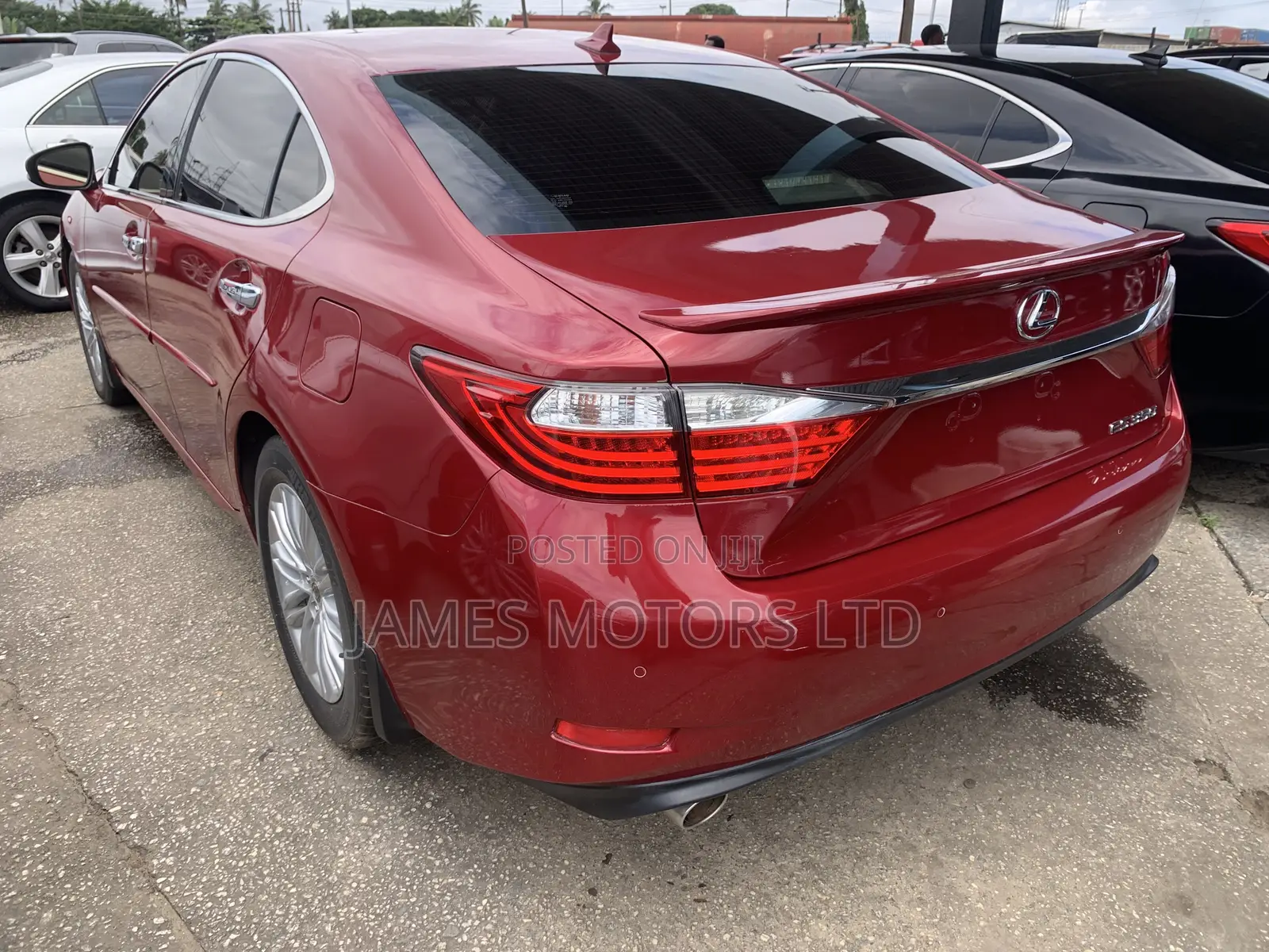 Lexus ES 2015 Red