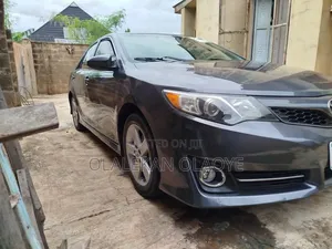 Toyota Camry SE 4dr Sedan (2.5L 4cyl 6A) 2013 Green