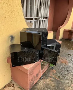 Clean 1000W 25 Litres LG Smart Inverter Microwave (MH6536GIS