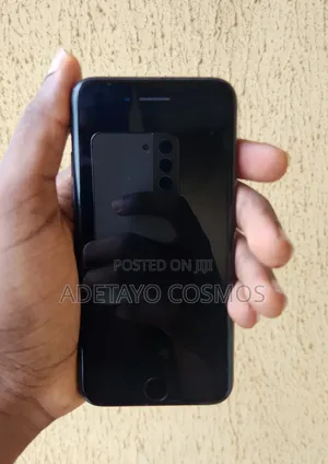 Apple iPhone 7 128 GB Black