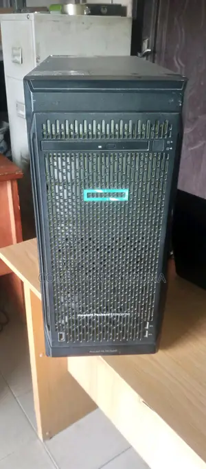 Server HPE ProLiant Compute DL110 Gen12 16GB Intel Core i3 HDD+SSD 1T