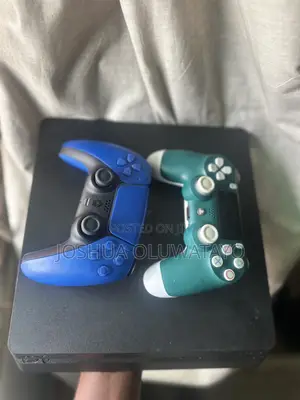Uk Used PS4 With 2 Pad and 7 Installed Games