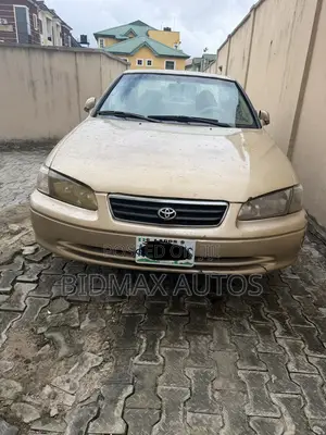 Toyota Camry LE 4dr Sedan (2.4L 4cyl 5M) 2002 Gold