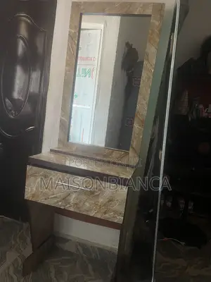 Standing Dressing Mirror With Drawer