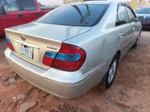 Toyota Camry 2005 Silver