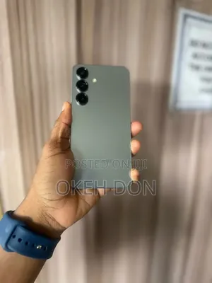 Samsung Galaxy S25 256 GB Gray