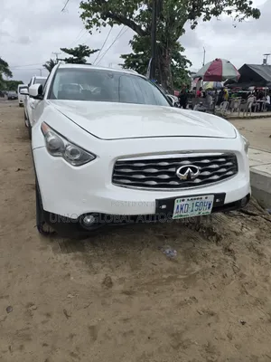 Infiniti FX 2010 White