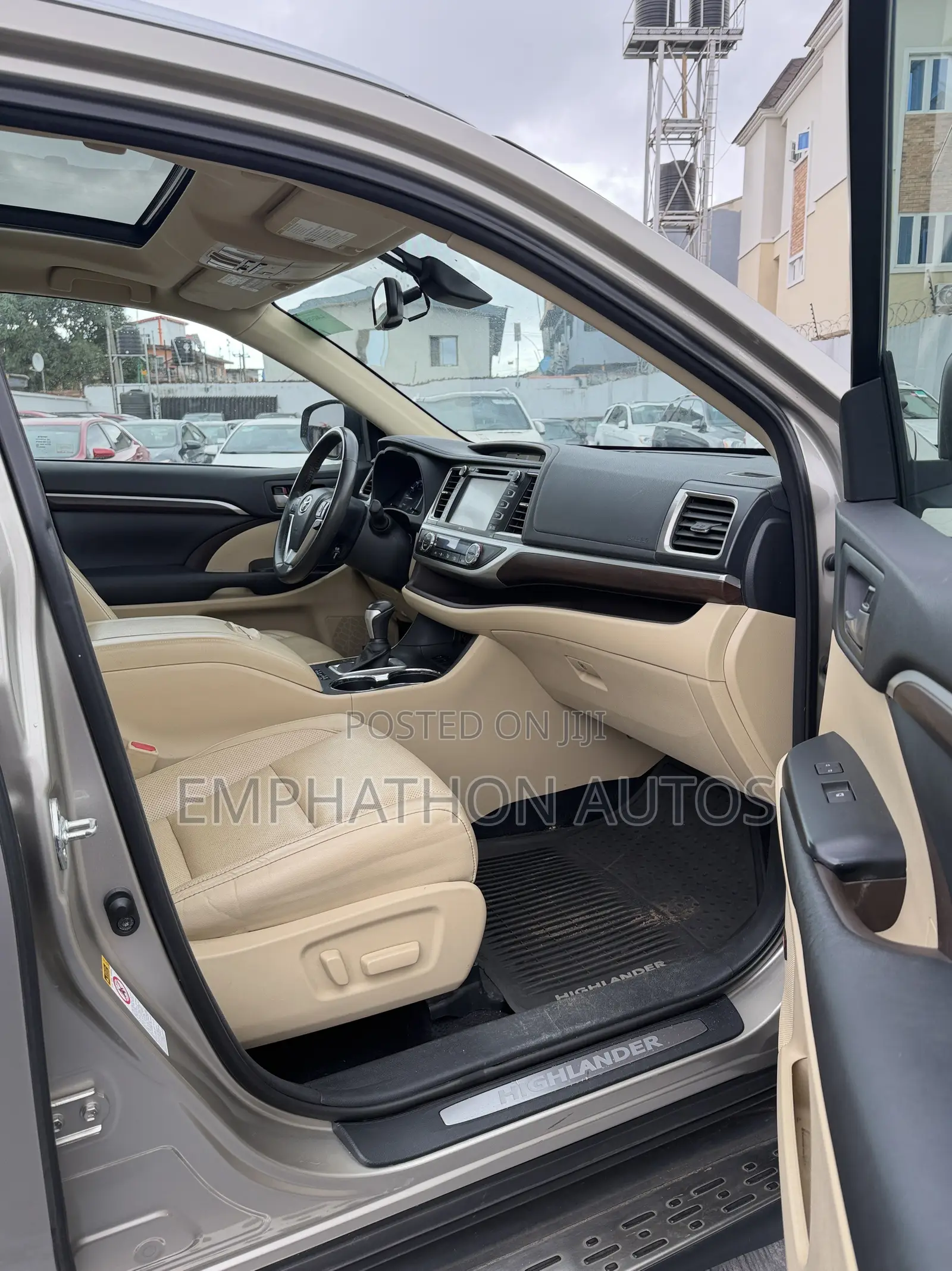 Toyota Highlander 2015 Gold